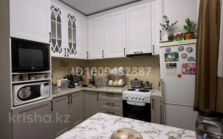 2-комнатная квартира · 52.5 м² · 5/9 этаж, мкр Юго-Восток, шахтеров 1 1 — напротив КарГу за 25 млн ₸ в Караганде, Казыбек би р-н — фото 2