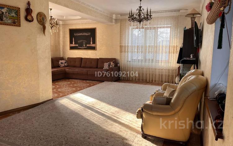 Отдельный дом · 4 комнаты · 203 м² · 4 сот., Райымбека 92 а — Чуть выше электростанций за 56 млн 〒 в Каскелене — фото 8