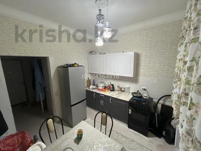 Продажа квартир в Акмолинской обл.: 1-комнатная квартира · 34 м² · 1/5 этаж, Республики 3 за 7.6 млн 〒 1-комнатная квартира · 34 м² · 1/5 этаж, Республики 3 за 7.6 млн 〒 в Косшы