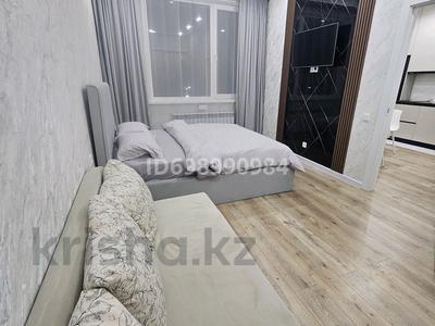 1-комнатная квартира · 40 м² · 2/8 этаж, Кабанбай Батыра 58Б за 15 000 ₸ в Астане, Есильский р-н