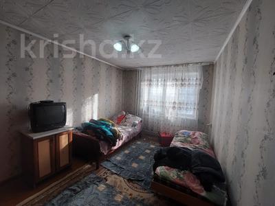 1-комнатная квартира, 30 м², 3/5 этаж, Самал за 7 млн 〒 в Талдыкоргане, мкр Самал
