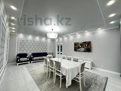 4-комнатная квартира, 155 м², 4/9 этаж, мкр. Алтын орда, проспект Тауелсиздик за 78 млн 〒 в Актобе, мкр. Алтын орда