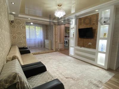 2-бөлмелі пәтер · 50 м² · 3/5 қабат, Момышулы 8 — Туркестанская, бағасы: 14 000 〒 в Шымкенте, Аль-Фарабийский р-н