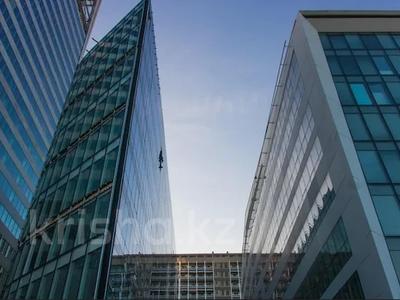 Свободное назначение, офисы · 15000 м² за 15.5 млрд ₸ в Астане, Нура р-н