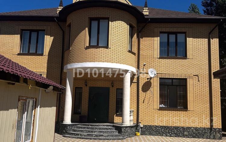 Жеке үй · 8 бөлме · 360 м² · 400 жүзд., Гульдер 13 — На против мадонны, бағасы: 800 000 ₸ в Актобе, мкр Авиагородок — фото 2