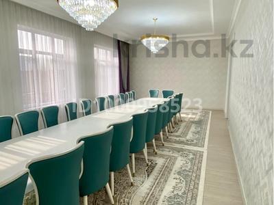Отдельный дом · 7 комнат · 300 м² · 8 сот., мкр Акжайык, Спанов 26 за 88 млн ₸ в Шымкенте, Абайский р-н