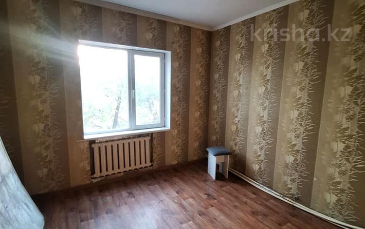 2-комнатная квартира · 50 м² · 4/5 этаж, 21 микрарайон 18 дом — Жангелдина за 18.2 млн ₸ в Шымкенте, Аль-Фарабийский р-н — фото 2