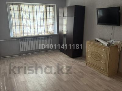 1-комнатная квартира · 30 м² · 1/2 этаж, Бокина за 75 000 〒 в Туркестане