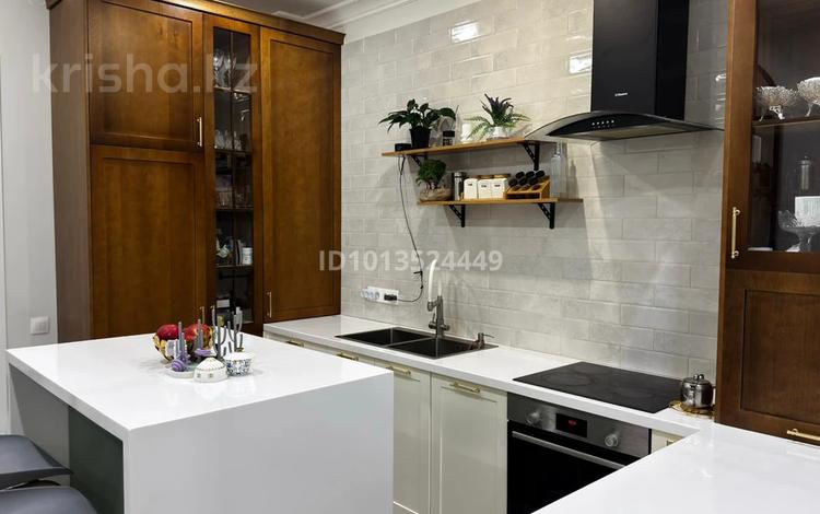 3-бөлмелі пәтер · 119.8 м² · 2/8 қабат, Сейфуллина 416 — Макатаева, бағасы: 141.4 млн ₸ в Алматы, Алмалинский р-н — фото 2
