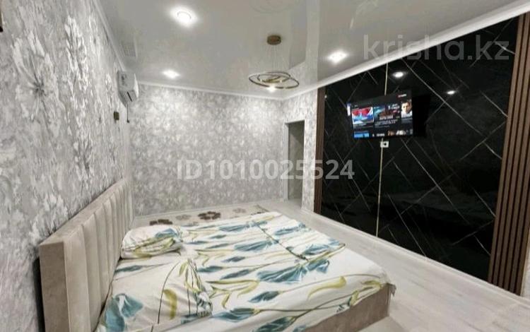 1-бөлмелі пәтер · 30 м² · 3/5 қабат, Казыбек би 12 — Жайна, Площадь, Гимназия, Бегим ана, Зубенко, Вокзал, бағасы: 2 500 ₸ в  — фото 2