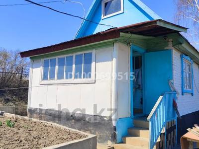 Дача · 2 комнаты · 40 м² · 10 сот., Ахмирово 10 — Находится возле остановки за 5 млн 〒 в Усть-Каменогорске