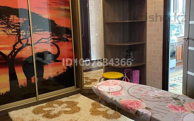 1-комнатная квартира · 48 м² · 2/5 этаж, Северо восток 2 42 за 150 000 ₸ в Уральске — фото 2