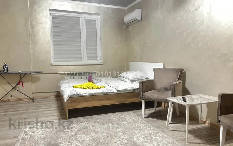1-бөлмелі пәтер · 40 м², 17-ш/а. 90, бағасы: 10 000 ₸ в Актау, 17-й мкр — фото 2