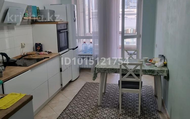 2-бөлмелі пәтер · 75 м² · 5/7 қабат, Кабанбай батыра 60/20, бағасы: 400 000 ₸ в Астане, Есильский р-н — фото 2
