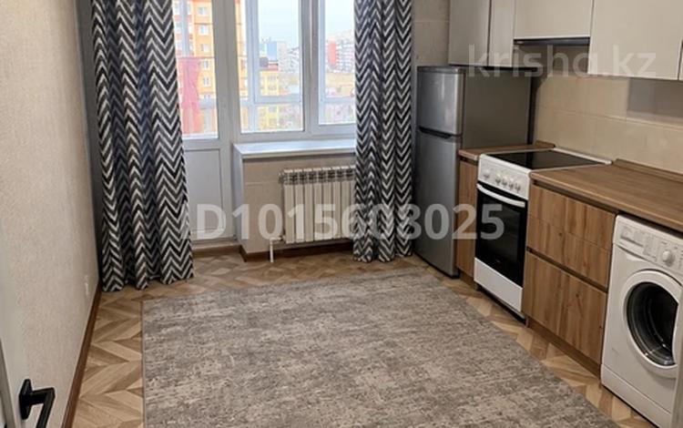 1-комнатная квартира · 43 м² · 7/9 этаж, жилой массив Есет Батыр 15 — Бопай ханым улица за 15 млн ₸ в Актобе — фото 2