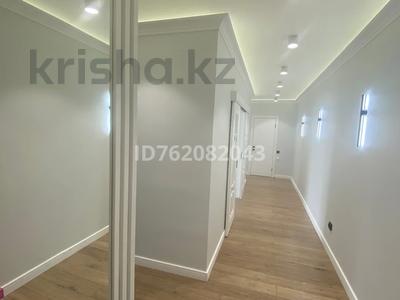 2-комнатная квартира · 74 м² · 8/9 этаж, мкр Нурсая, Абулхаин хана 63 за 49 млн 〒 в Атырау