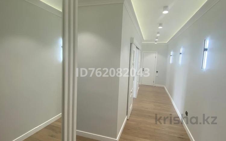 2-бөлмелі пәтер · 74 м² · 8/9 қабат, мкр Нурсая, Абулхаин хана 63, бағасы: 49 млн ₸ в Атырау — фото 3