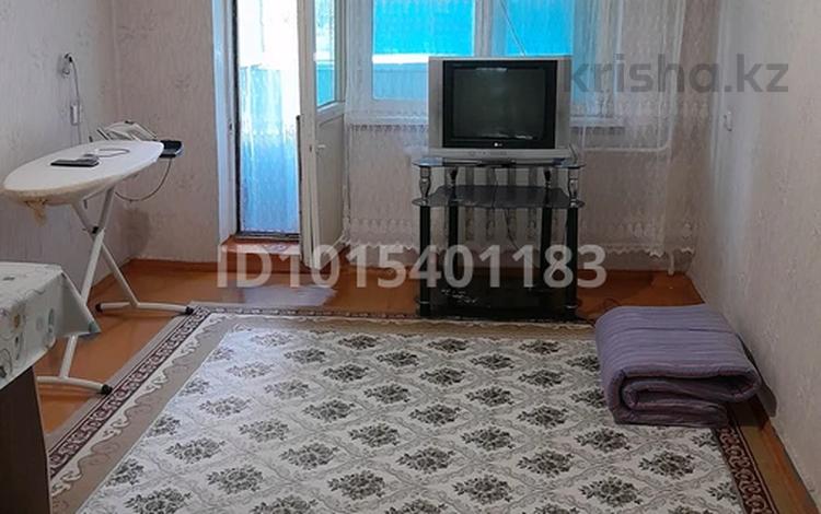 2-бөлмелі пәтер · 427 м² · 4/5 қабат, Самал ш/а., бағасы: 15 млн ₸ в Таразе, мкр Самал — фото 2