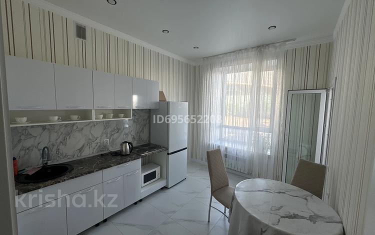 1-комнатная квартира · 40 м² · 2/10 этаж, А.Токпанова 8/6 — А2 за 15 000 ₸ в Астане, Алматы р-н — фото 2