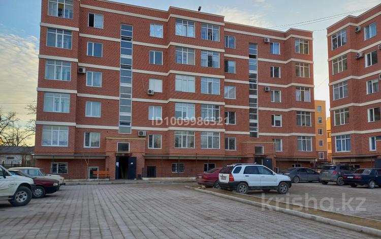 4-комнатная квартира · 83.5 м², 3-й мкр 72 за 19.5 млн ₸ в Актау — фото 2
