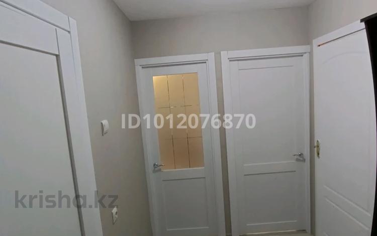 1-комнатная квартира · 41.1 м² · 9/9 этаж, мкр Кадыра Мырза-Али 1 за 15.5 млн ₸ в Уральске — фото 2