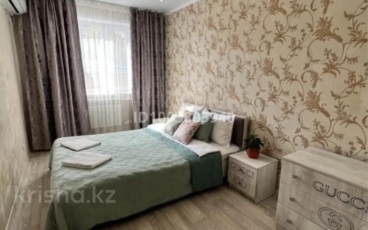 1-комнатная квартира · 65 м² · 3/9 этаж, мкр 5, Есет батыра 106А — Электрон, Молодежный, проспект Абая, Апорт, Романтик за 1 000 ₸ в Актобе — фото 2