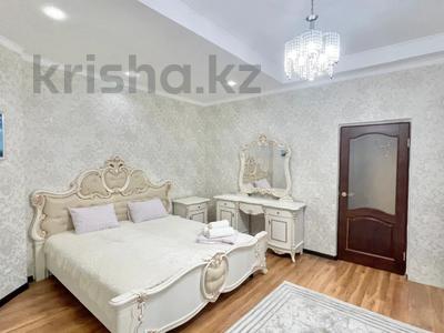 2-комнатная квартира · 78 м² · 5/9 этаж, мкр Центральный 13-21 за 365 000 〒 в Атырау