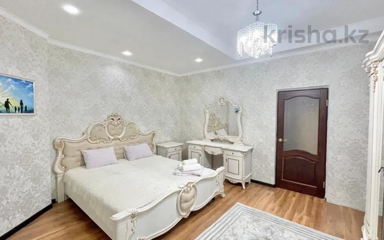 2-комнатная квартира · 78 м² · 5/9 этаж, мкр Центральный 13-21 за 365 000 〒 в Атырау — фото 12