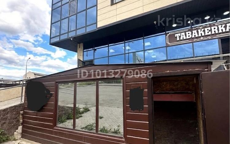 Офисы, магазины и бутики, склады, салоны красоты · 17 м² за 11.5 млн ₸ в Караганде, Казыбек би р-н — фото 2