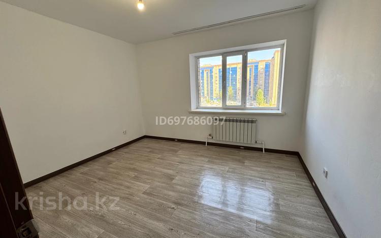 2-комнатная квартира · 67 м² · 4/9 этаж, Нур Актобе 15 за 100 000 〒 — фото 2