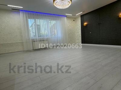 3-бөлмелі пәтер · 65 м² · 2/2 қабат, 2 мик. д.7, бағасы: 25 млн ₸ в Байкент