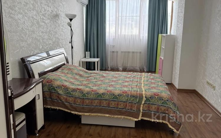 3-комнатная квартира · 105 м² · 13/16 этаж, мкр Самал-1 9/2 — Жолдасбекова за 700 000 ₸ в Алматы, Медеуский р-н — фото 3