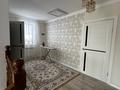 Дом · 5 комнат · 220 м², Райымбек батыра 90 — Рядом магазин сапа и бану за 60 000 〒 в Актобе, жилой массив Акжар-2 — фото 9