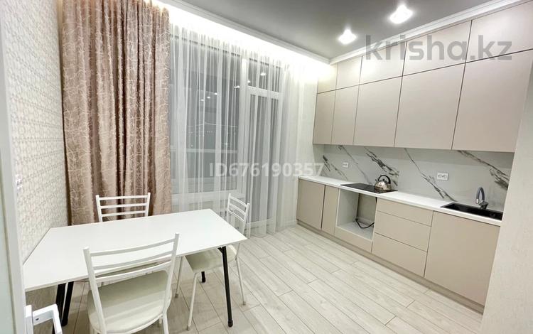 1-комнатная квартира, 45 м², 3 этаж помесячно, E-753 улица 2 за 185 000 〒 в Астане, Есильский р-н — фото 2