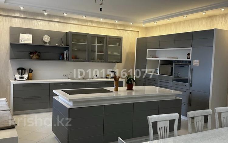 5-комнатная квартира · 228 м² · 9/10 этаж, Алихана Бокейхана 6 за 110 млн ₸ в Астане, Есильский р-н — фото 2