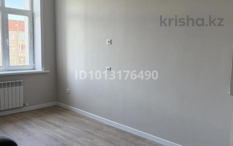 2-комнатная квартира · 43 м² · 7/10 этаж, Микрорайон Степной-2 участок 2/6 за 26 млн ₸ в Караганде, Казыбек би р-н — фото 2
