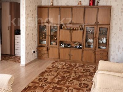 3-бөлмелі пәтер · 58.5 м² · 1/5 қабат, Едыге Би 63, бағасы: 20 млн ₸ в Павлодаре