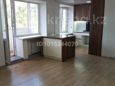 2-комнатная квартира · 50 м² · 3/3 этаж, Абая 40 Кенесары — 1я аптека, кафе Элиж за 12.7 млн ₸ в Кокшетау
