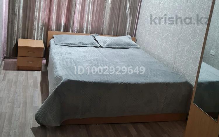 2-бөлмелі пәтер · 42 м² · 2 қабат, Жаңа қала ш/а., Алиханова 10, бағасы: 11 000 ₸ в Караганде, Казыбек би р-н — фото 2