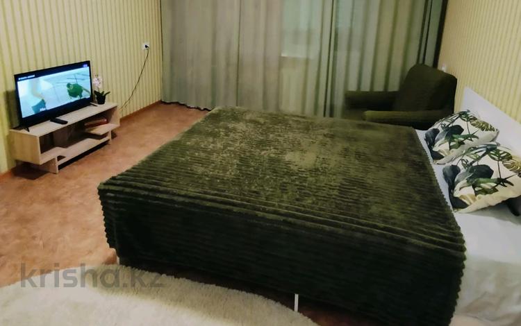 1-комнатная квартира · 41 м² · 1/5 этаж, Назарбаева 203 за 1 500 〒 в Уральске — фото 2