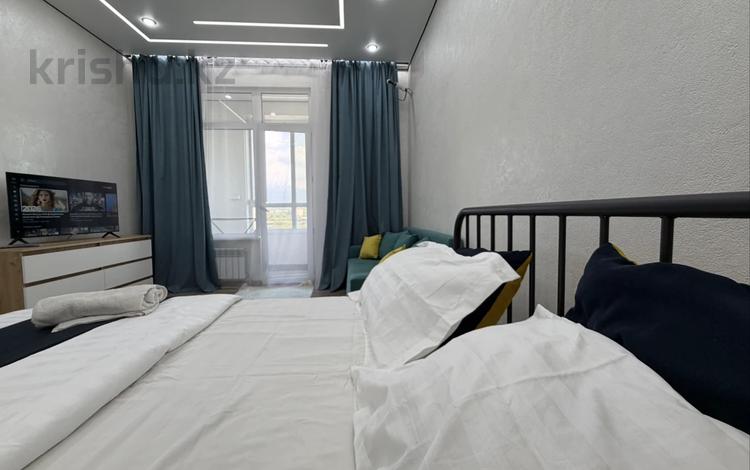 1-комнатная квартира · 50 м² · 16/16 этаж, ул. Утеген батыра 11Гк6 — Озеро Сайран за 17 000 ₸ в Алматы, Ауэзовский р-н — фото 2