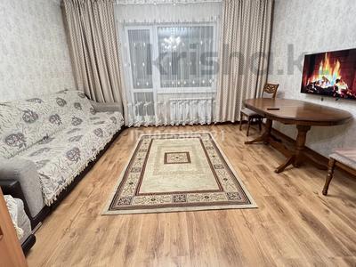 2-бөлмелі пәтер · 56 м² · 4/10 қабат, Гүлдер 2 ш/а., Таттимбета 4, бағасы: 250 000 ₸ в Караганде, Казыбек би р-н