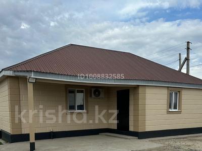Часть дома · 3 комнаты · 102 м² · 11 сот., мкр Жулдыз-2, Шопенгали Дауенова 54 — Школа за 22 млн ₸ в Атырау
