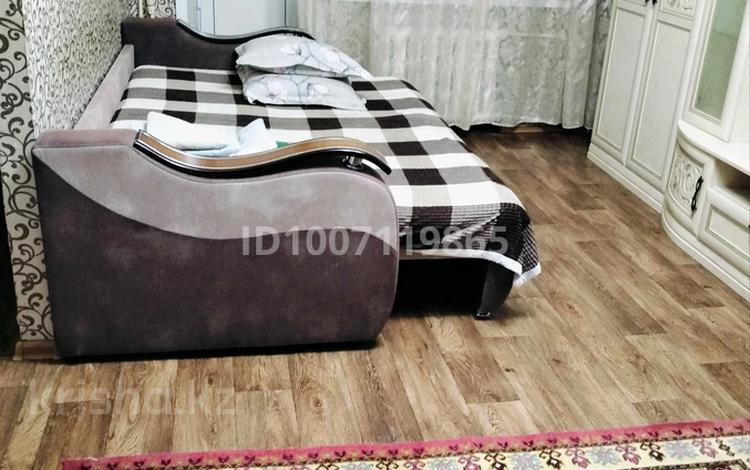 1-комнатная квартира · 37 м² · 4/5 этаж, Майкудук, Майкудук, 12й микрорайон 1 за 8 000 ₸ в Караганде, Алихана Бокейханова р-н — фото 2