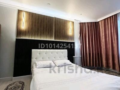 2-комнатная квартира · 64 м² · 10/12 этаж, Кабанбай батыра 40 за 20 000 ₸ в Астане, Есильский р-н
