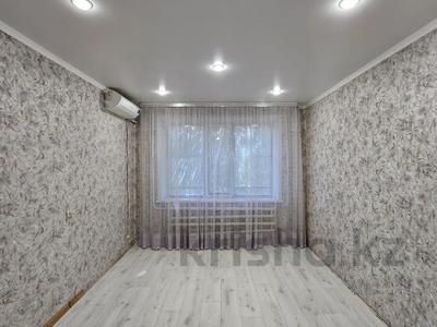 2-бөлмелі пәтер · 54 м² · 4/5 қабат, 4 мкр, бағасы: ~ 16.6 млн ₸ в Уральске