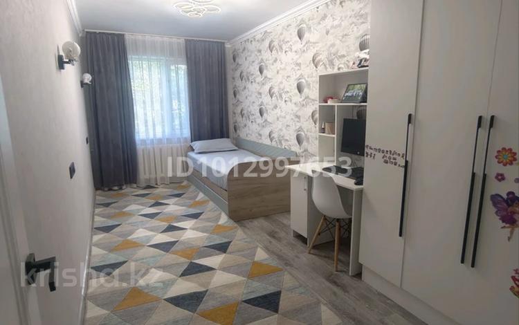 3-комнатная квартира · 60 м² · 4/4 этаж, мкр №5 17 — Абая Алтынсарина за 45 млн ₸ в Алматы, Ауэзовский р-н — фото 2