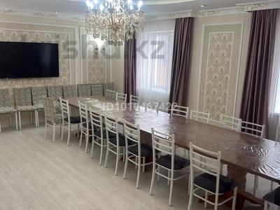 Дом · 10 комнат · 500 м², О.кошевого 10 за 100 000 〒 в Уральске