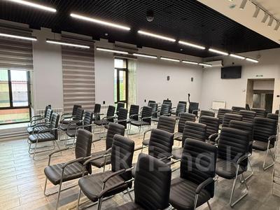 Конференц-залдар · 250 м², бағасы: 2 млн ₸ в Семее
