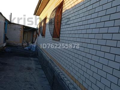 Отдельный дом · 4 комнаты · 170 м² · 7 сот., 12 линия 23 — 12 линия 23 за ~ 30 млн 〒 в Семее